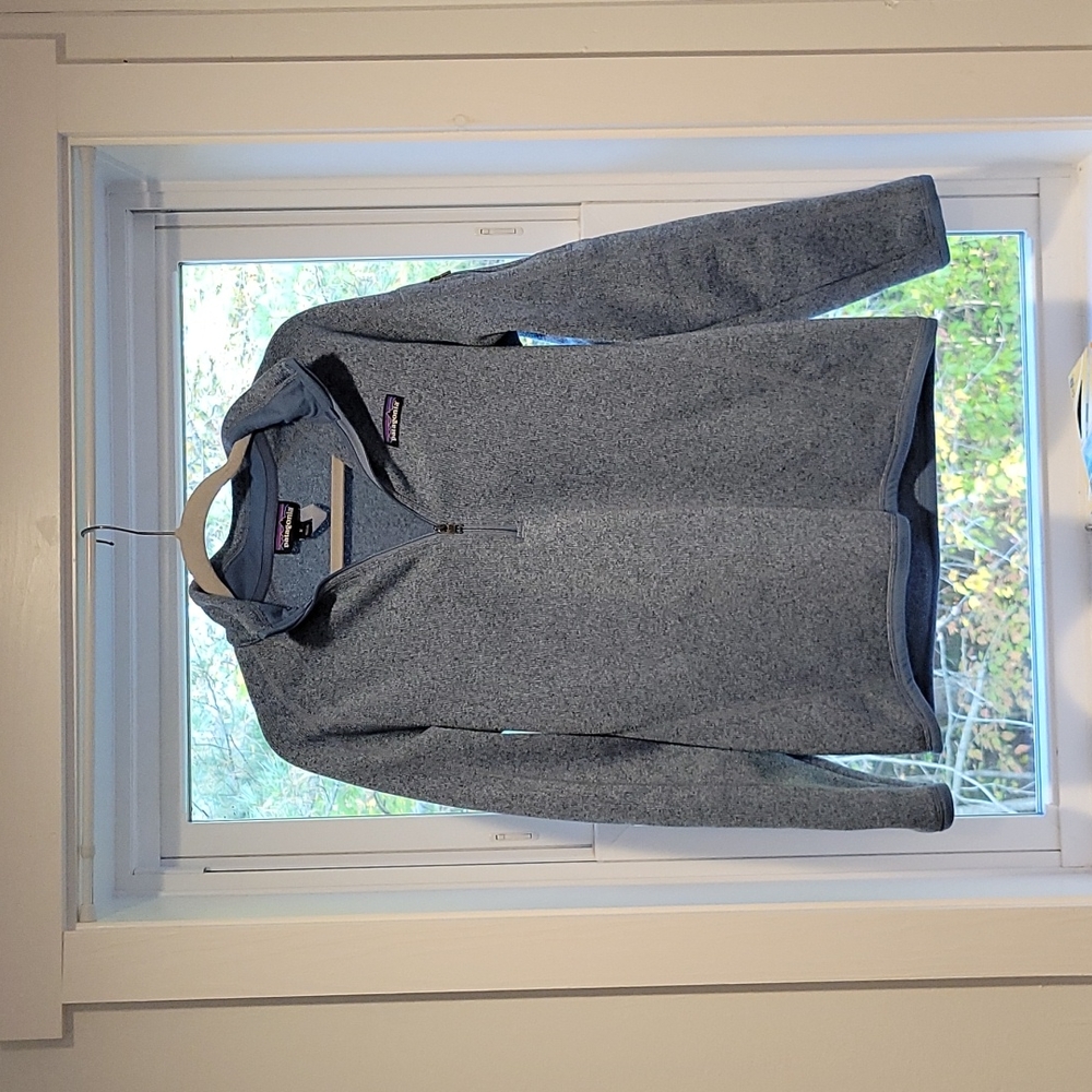 Women Patagonia sweater